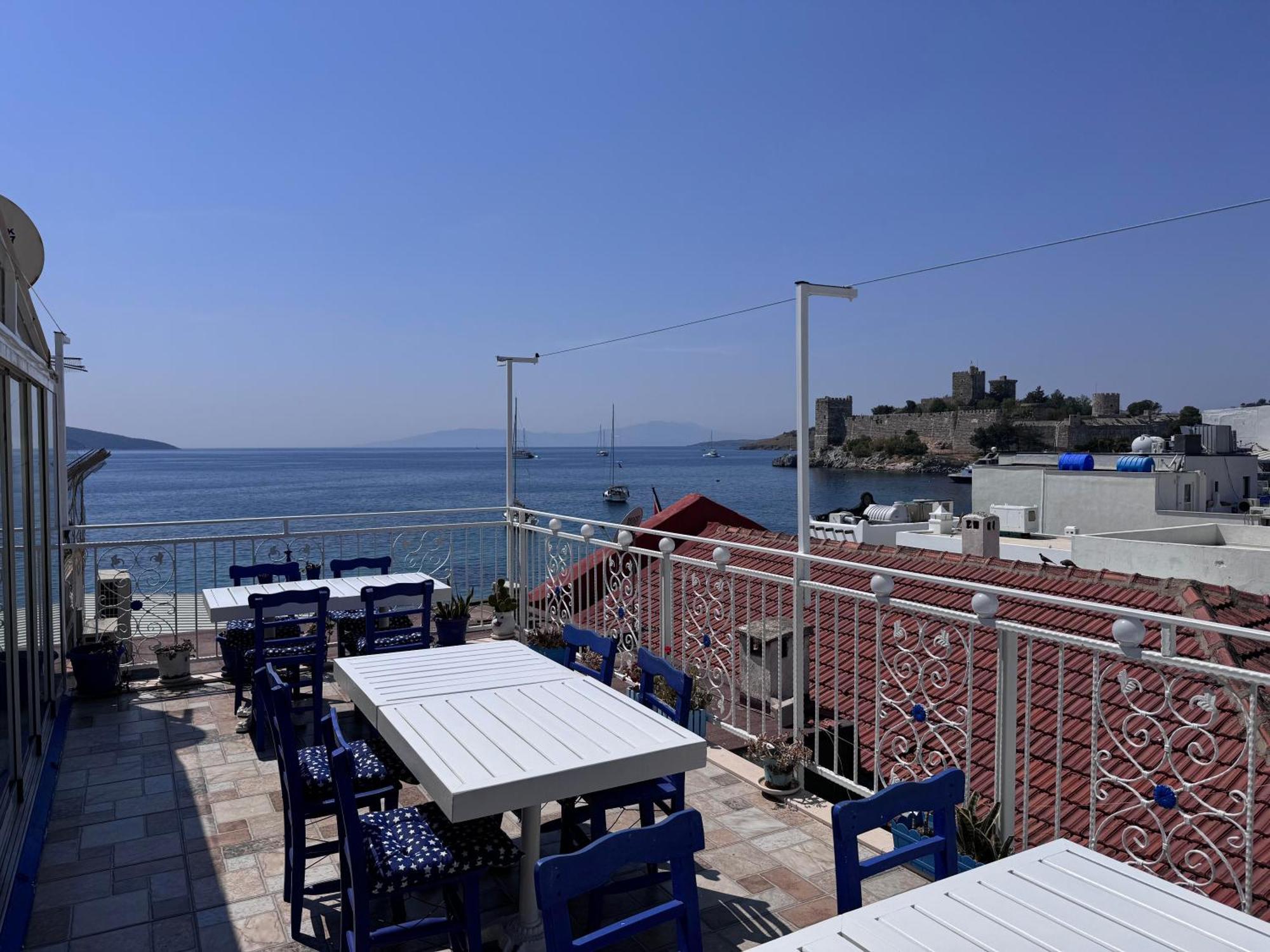 White And Blue Bodrum Bed & Breakfast Exterior photo